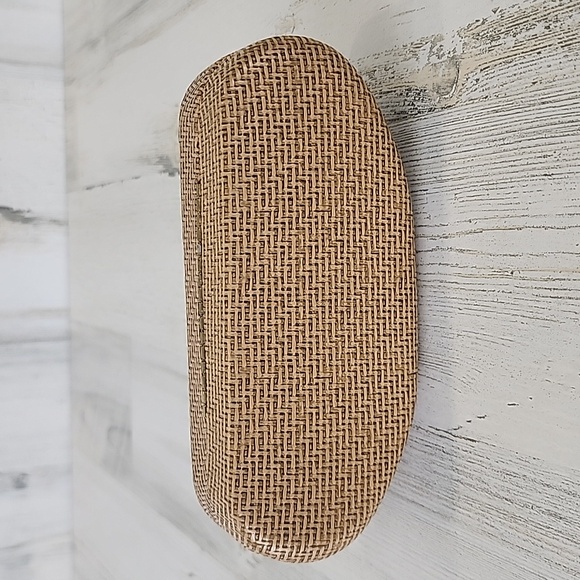 Maui Jim tan straw basket weave look snap close sunglasses case FLAW - Picture 4 of 7